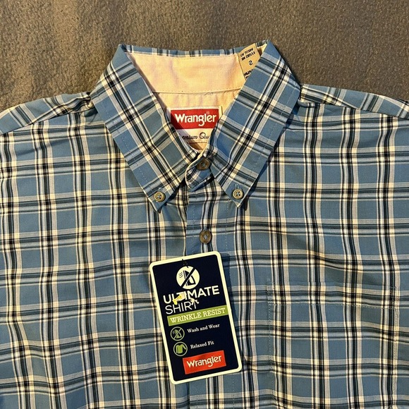 Wrangler Shirt Wrinkle Resistant Relax‎ Fit Shirt Blue Plaid NWT Small - Picture 4 of 7